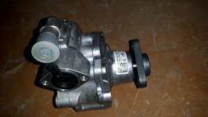 PREDAM CERPADLO SERVA VW TOUAREG 3,0 TDI 7P6 422 154 A