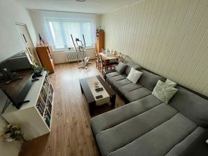 3-izbový priestranný ( 82m2) byt s balkónom v Brusne- Zámlynie.