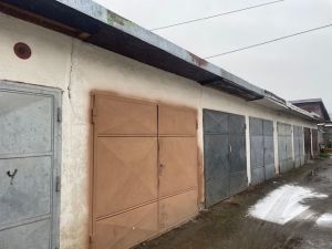 Garáž s montážnou jamou v Brezne - Predné Halny